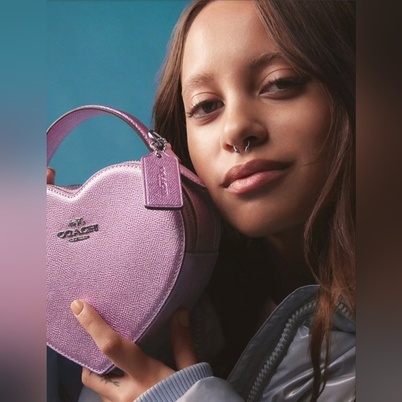 Coach Heart Crossbody - Picture 11 of 13